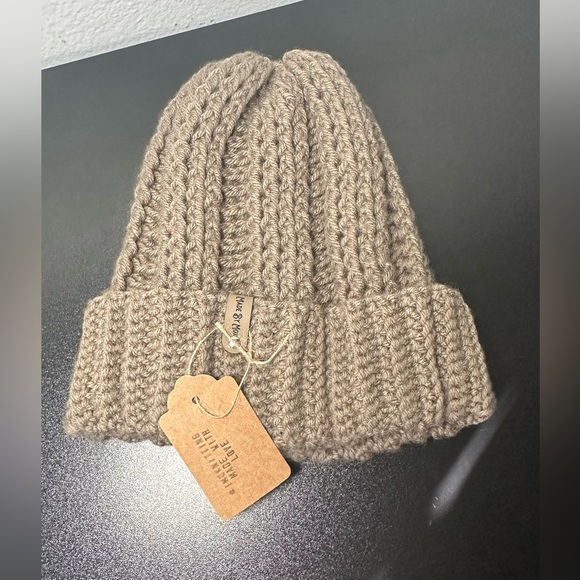 iMoKnitting Accessories - Grey Knitted Beanie